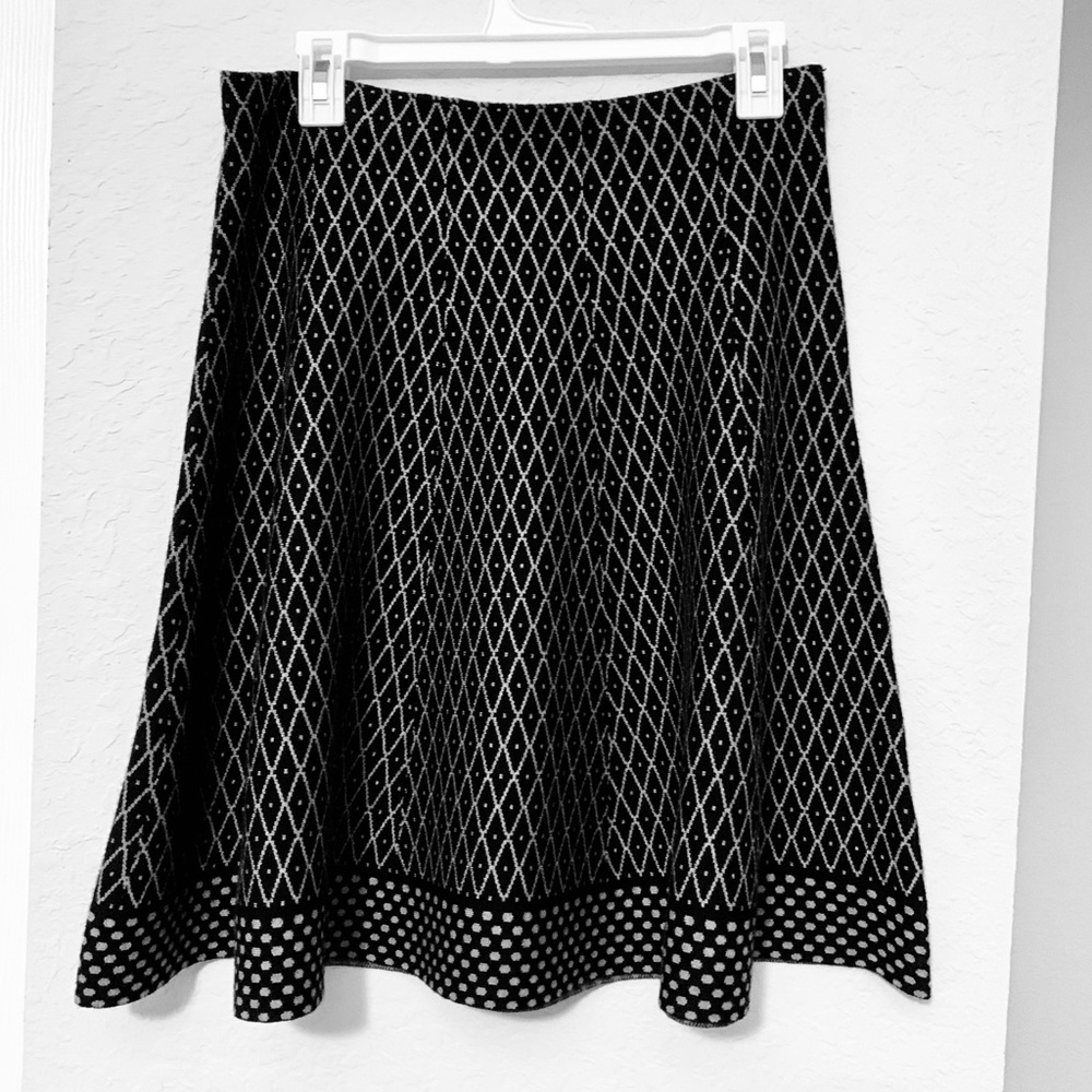 Skirt - Picture 4 of 7